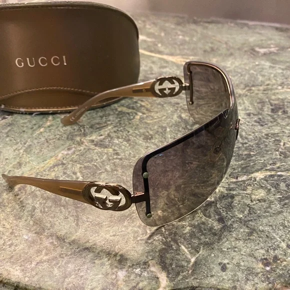 Gucci Wrap Around Shield Blade Sunglasses Gucci | Accessories | Gucci Wrap Around Shield Blade  main image 2